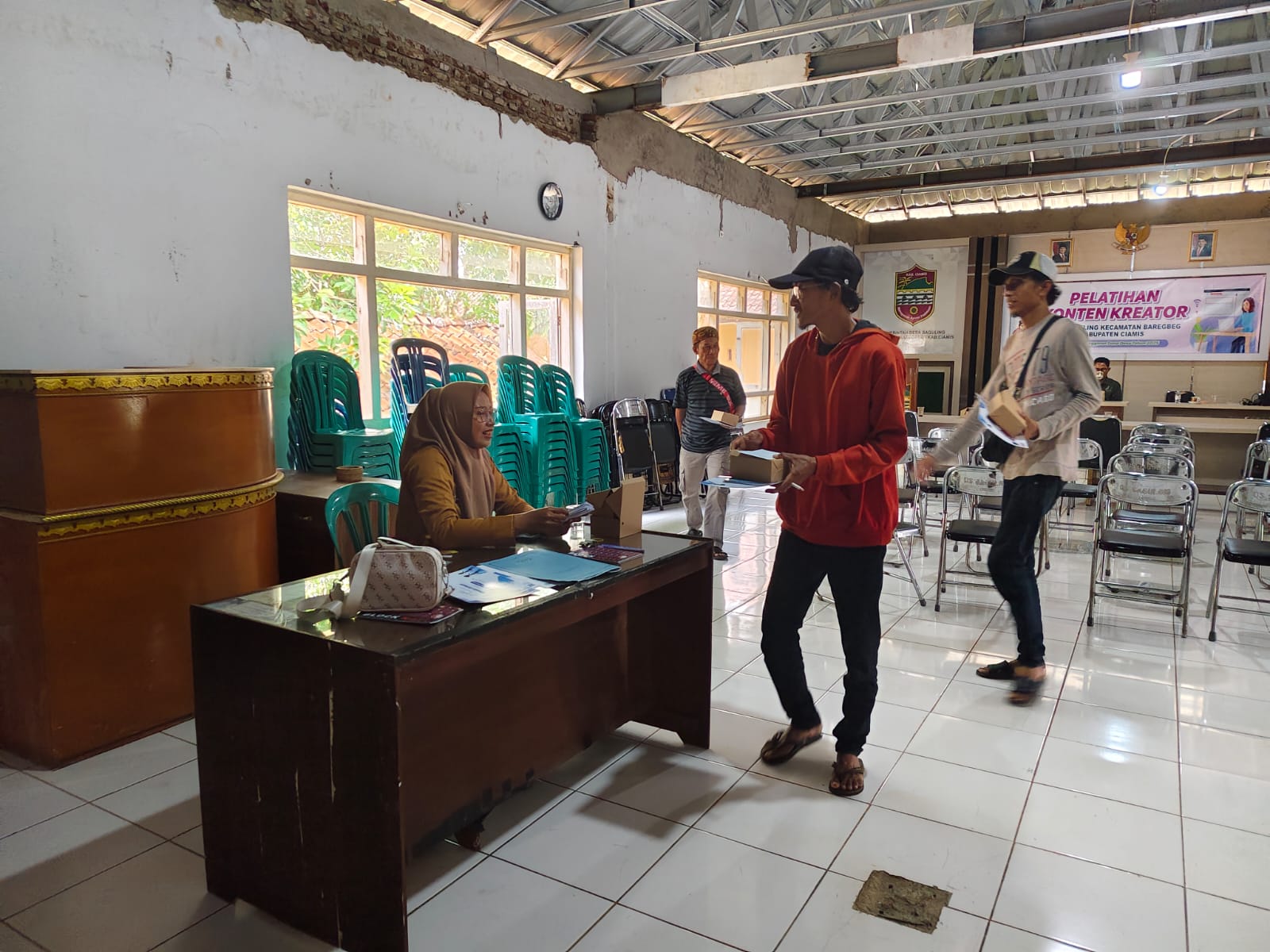 PELATIHAN KONTEN KREATOR DESA SAGULING