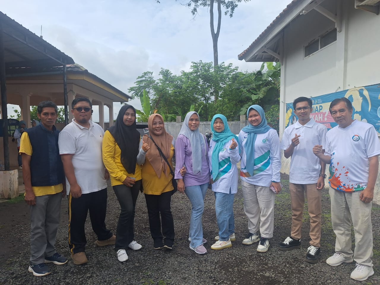 PEMERINTAH DESA SAGULING IKUTI KEGIATAN SENAM SEHAT DALAM RANGKA HARI KESEHATAN NASIONAL KE-61 TAHUN 2025